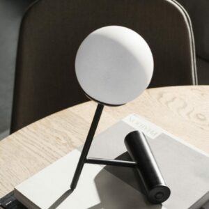 Итальянская настольная лампа Phare от Audo