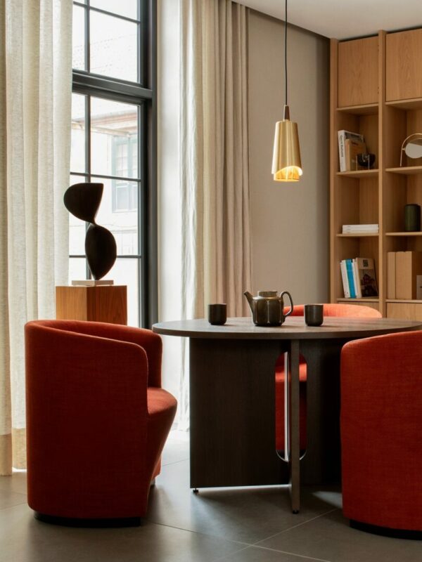 Итальянский стол Androgyne 9