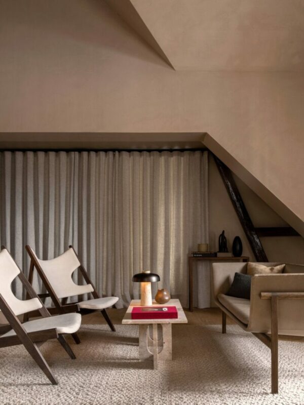 Итальянская настольная лампа Reverse 11