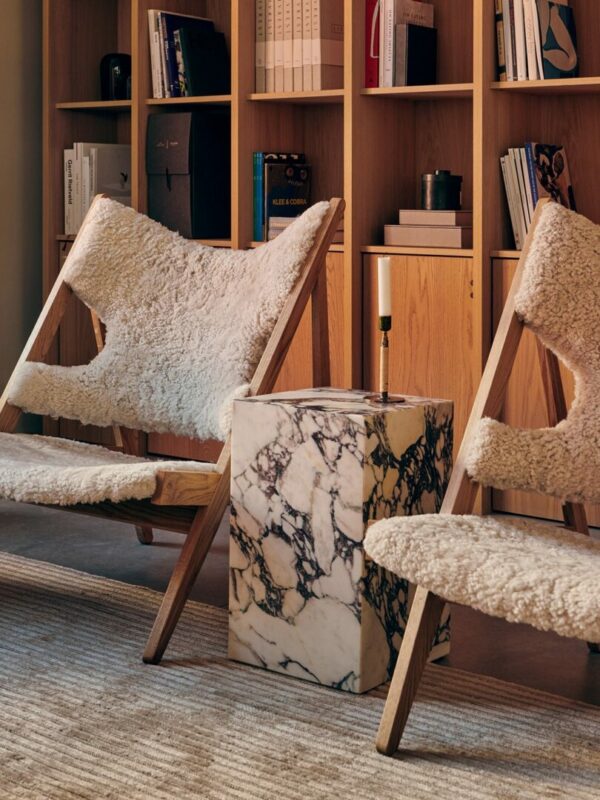 Итальянский столик Plinth Tall 9