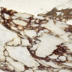 Итальянский столик Plinth Tall 3