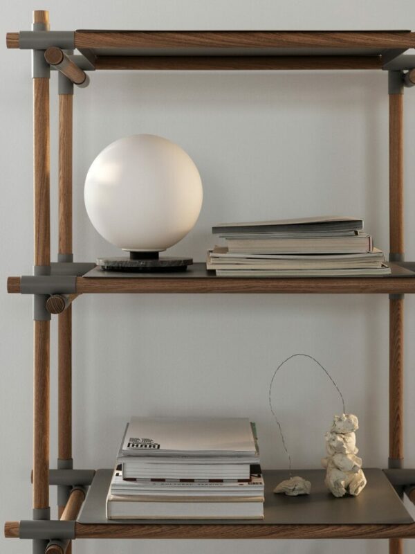 Итальянская настольная лампа TR Bulb от Audo