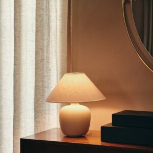 Итальянская настольная лампа Torso от Audo