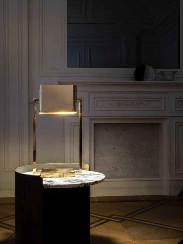 Итальянская настольная лампа Vega Side Table от Esperia