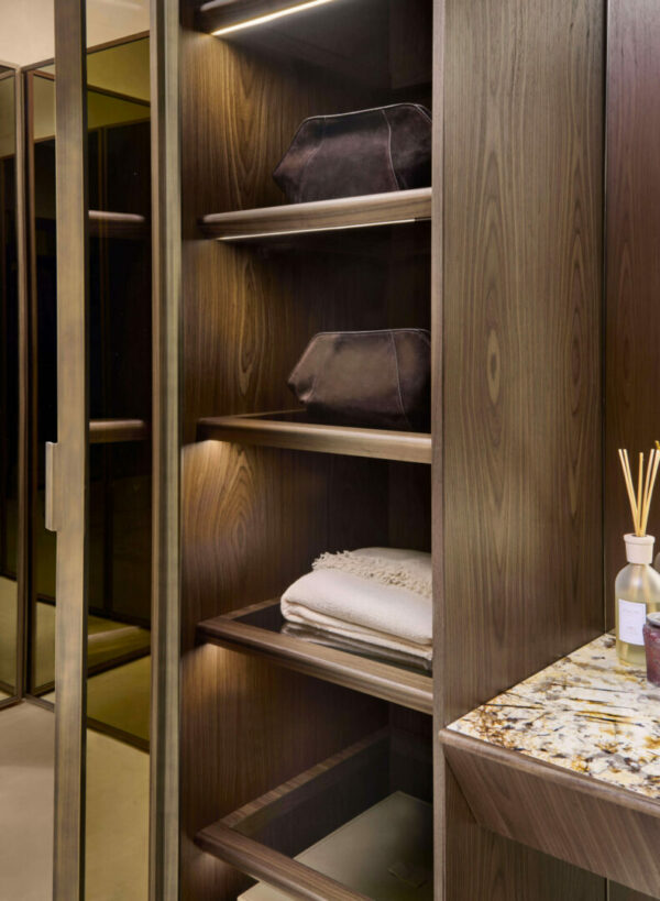 Итальянская гардеробная Big Eyes 2