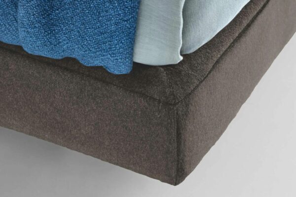 Итальянская кровать Gaston 2