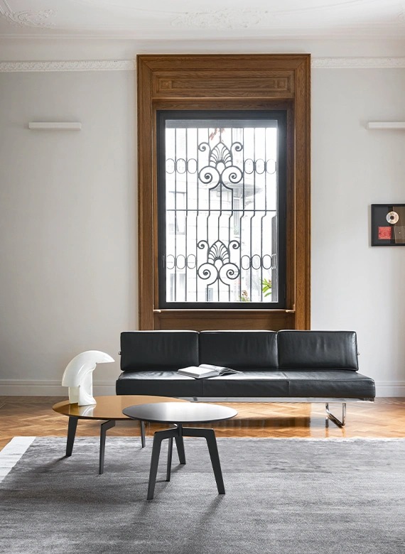 Итальянский столик Lotus 3