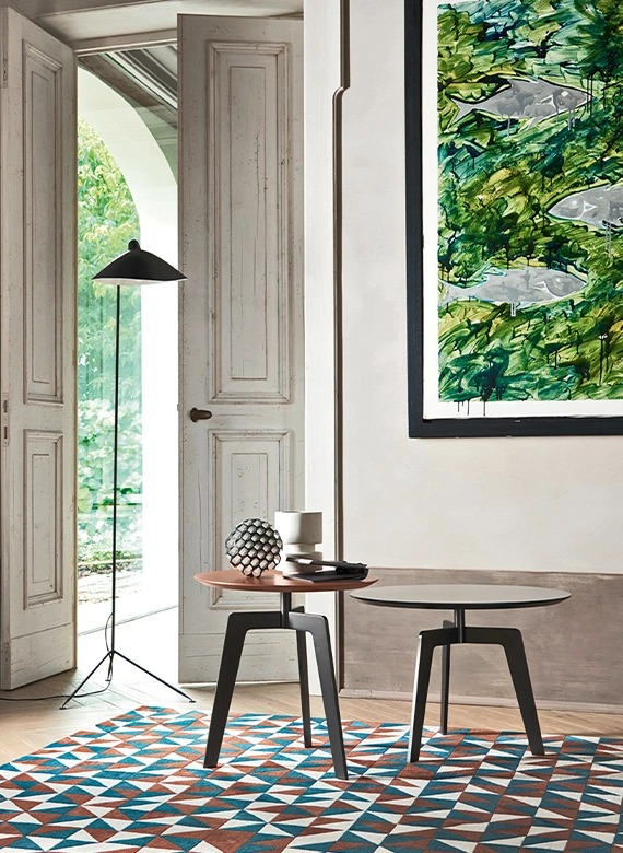 Итальянский столик Lotus 2